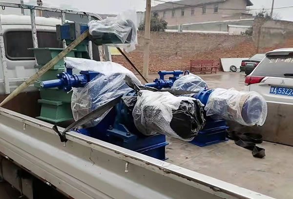 工業(yè)軟管泵發(fā)往長沙